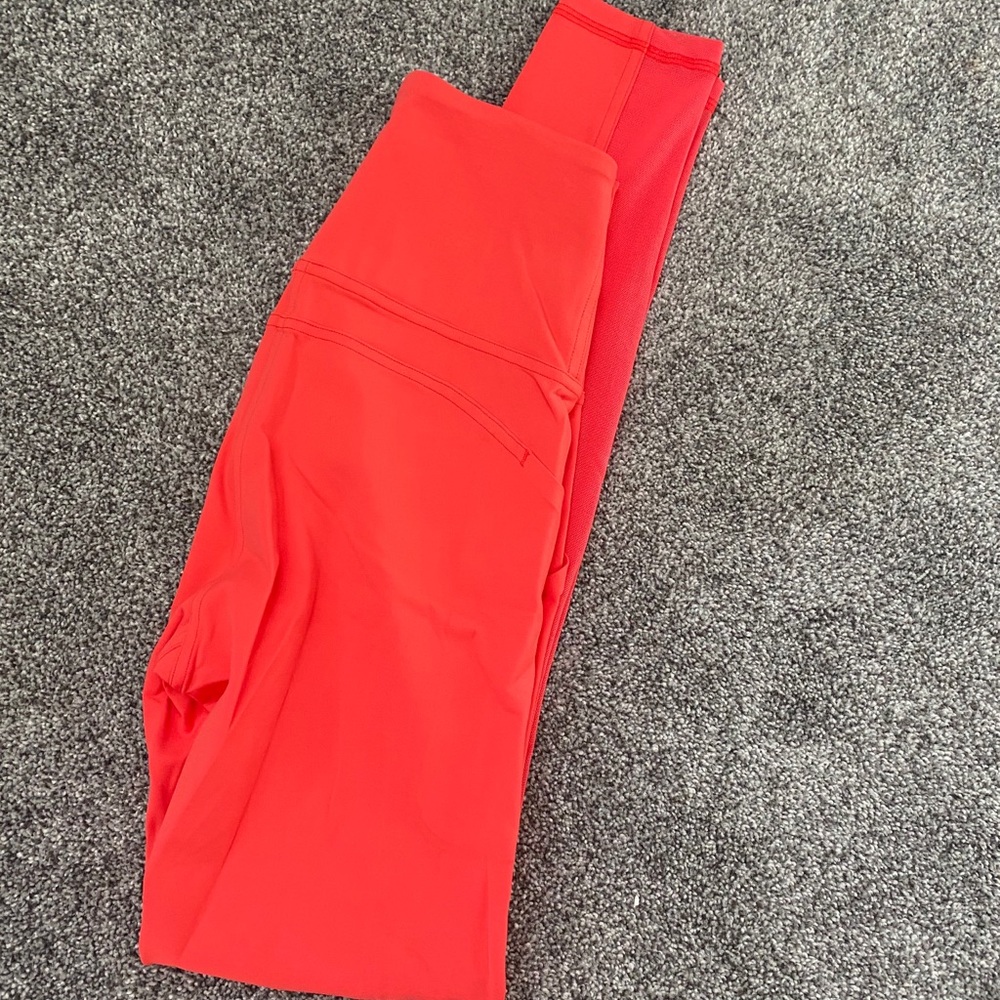 Lululemon Wunder Under Train
